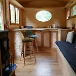 La Roulotte Aux Nuits Insolites D'argoumbat Κάμπινγκ *