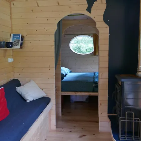 La Roulotte Aux Nuits Insolites D'argoumbat Camping Beaumont-de-Lomagne