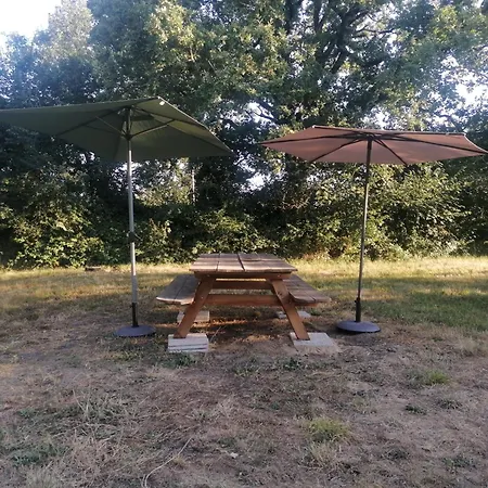 La Roulotte Aux Nuits Insolites D'argoumbat Campsite Beaumont-de-Lomagne